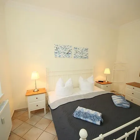 아파트 Stortebeker Ferienwohnung 04 & 06 *
